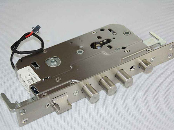 石泉24小时上门开锁公司